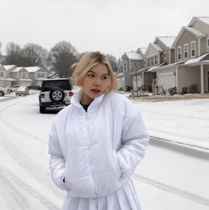 Meet your Posher, Thuỷ